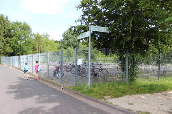 Überwachter Abstellplatz für Fahrräder